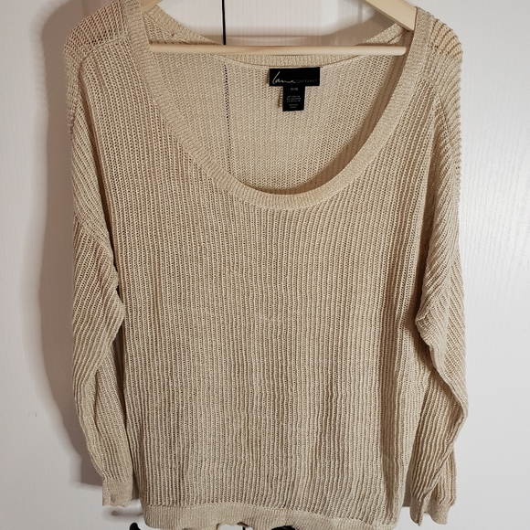 Light weight sweater - Picture 1 of 3